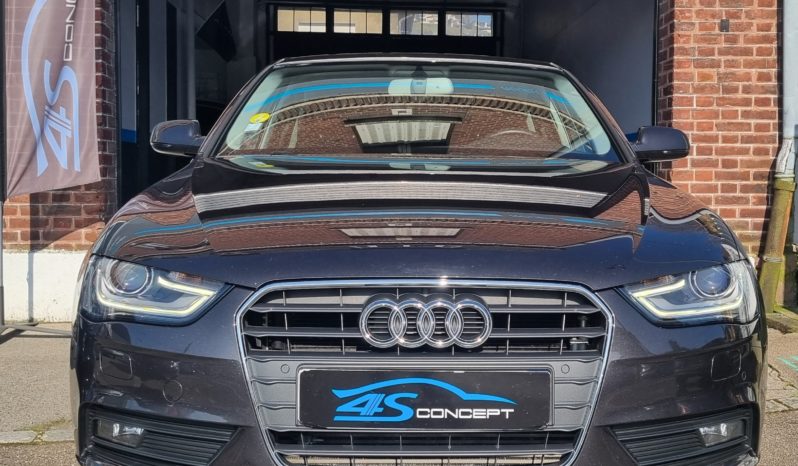 AUDI A4 IV PHASE 2 2.0 TDI 143 AMBITION LUXE plein