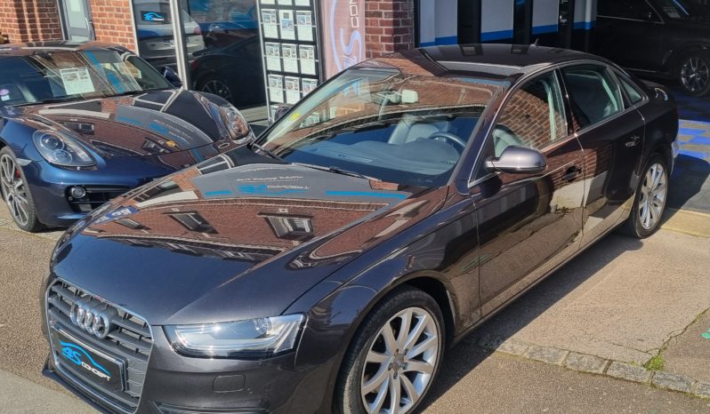 AUDI A4 IV PHASE 2 2.0 TDI 143 AMBITION LUXE plein