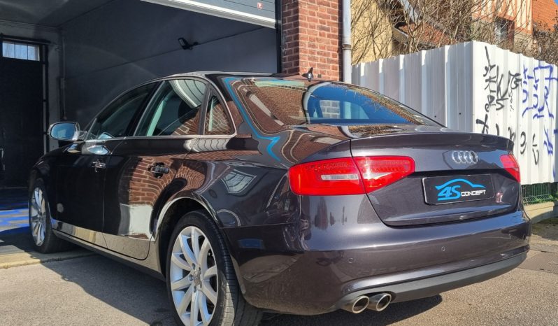 AUDI A4 IV PHASE 2 2.0 TDI 143 AMBITION LUXE plein