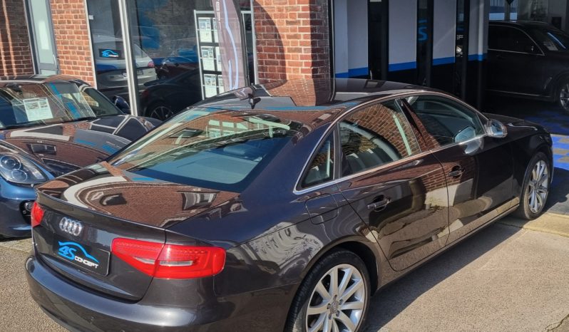 AUDI A4 IV PHASE 2 2.0 TDI 143 AMBITION LUXE plein