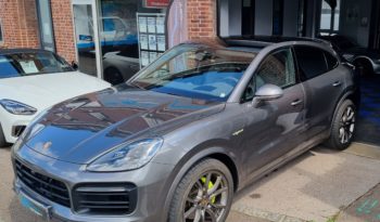 PORSCHE CAYENNE III COUPE V6 3.0 E-HYBRID 462 TIPTRONIC plein