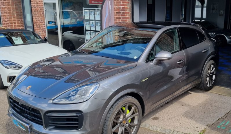 PORSCHE CAYENNE III COUPE V6 3.0 E-HYBRID 462 TIPTRONIC plein