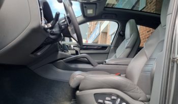 PORSCHE CAYENNE III COUPE V6 3.0 E-HYBRID 462 TIPTRONIC plein