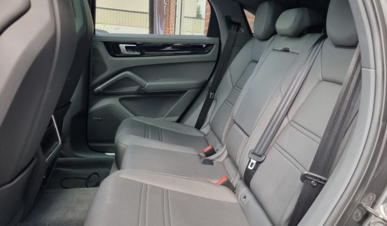 PORSCHE CAYENNE III COUPE V6 3.0 E-HYBRID 462 TIPTRONIC plein