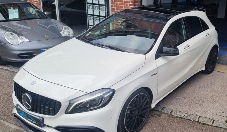 MERCEDES-BENZ CLASSE A 45 AMG 381 CH 4MATIC plein