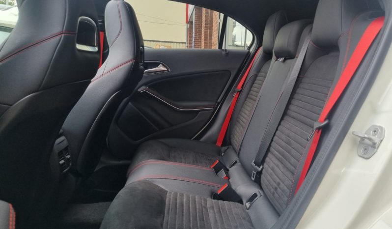 MERCEDES-BENZ CLASSE A 45 AMG 381 CH 4MATIC plein