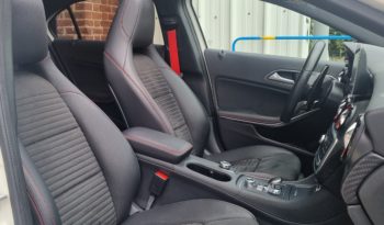 MERCEDES-BENZ CLASSE A 45 AMG 381 CH 4MATIC plein