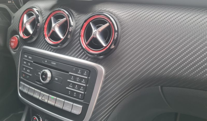 MERCEDES-BENZ CLASSE A 45 AMG 381 CH 4MATIC plein