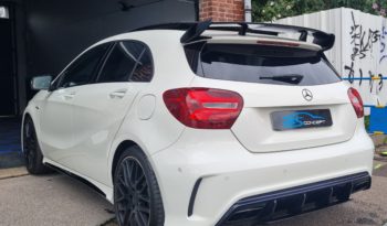 MERCEDES-BENZ CLASSE A 45 AMG 381 CH 4MATIC plein