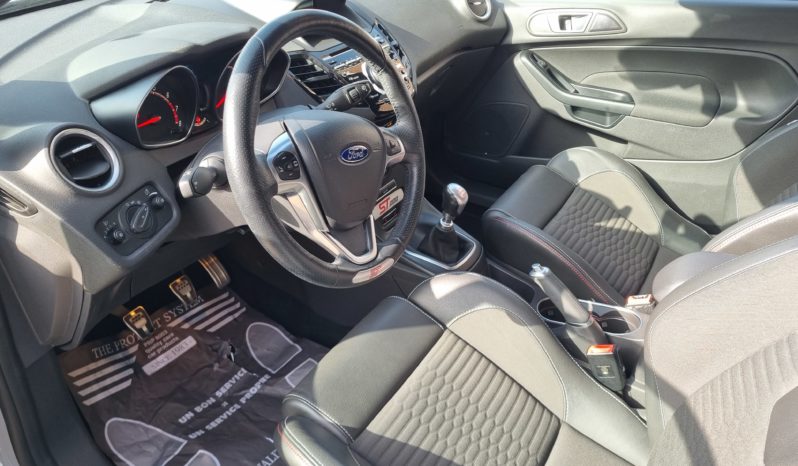 FORD FIESTA V 1.6 ECOBOOST ST200 BVM6 plein