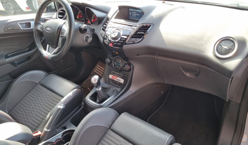 FORD FIESTA V 1.6 ECOBOOST ST200 BVM6 plein