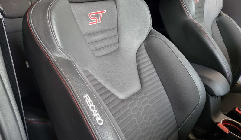 FORD FIESTA V 1.6 ECOBOOST ST200 BVM6 plein