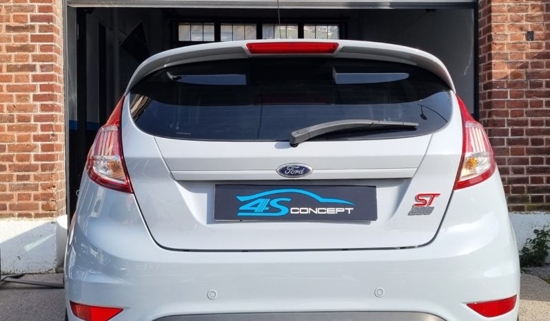 FORD FIESTA V 1.6 ECOBOOST ST200 BVM6 plein