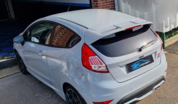 FORD FIESTA V 1.6 ECOBOOST ST200 BVM6 plein