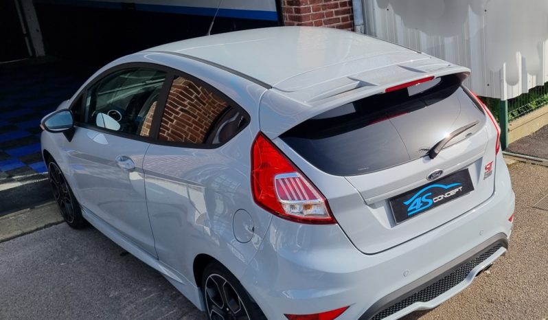 FORD FIESTA V 1.6 ECOBOOST ST200 BVM6 plein