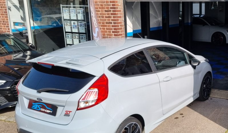 FORD FIESTA V 1.6 ECOBOOST ST200 BVM6 plein