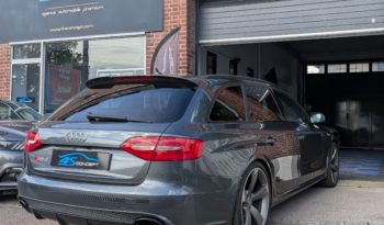 AUDI RS4 AVANT V8 4.2 FSI 450 CH QUATTRO S-TRONIC7 plein