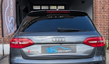 AUDI RS4 AVANT V8 4.2 FSI 450 CH QUATTRO S-TRONIC7 plein