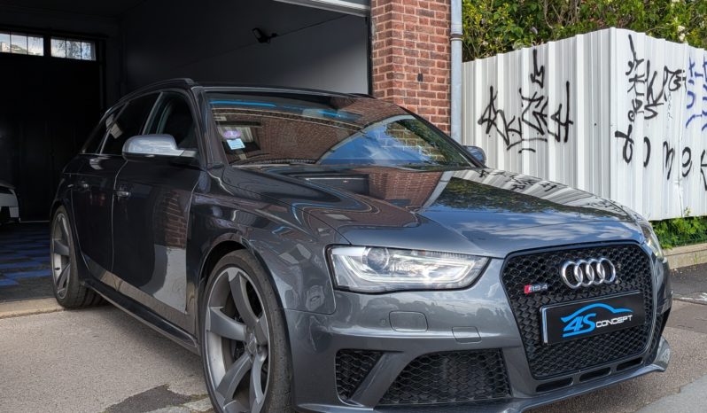 AUDI RS4 AVANT V8 4.2 FSI 450 CH QUATTRO S-TRONIC7 plein