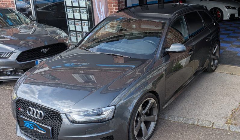 AUDI RS4 AVANT V8 4.2 FSI 450 CH QUATTRO S-TRONIC7 plein