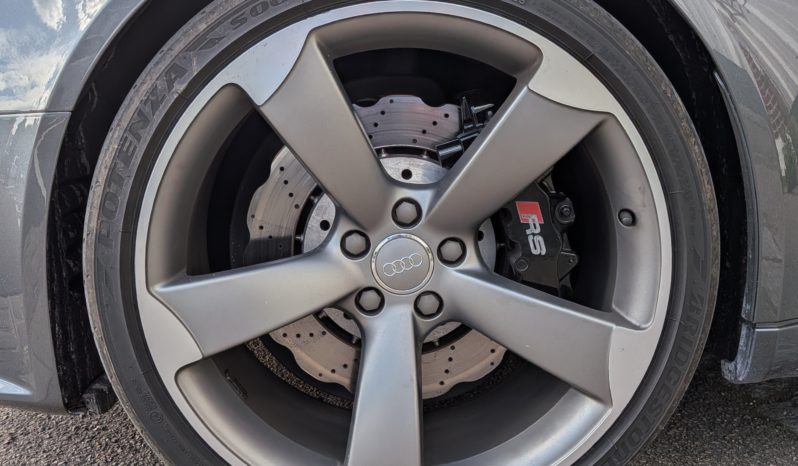 AUDI RS4 AVANT V8 4.2 FSI 450 CH QUATTRO S-TRONIC7 plein