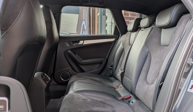 AUDI RS4 AVANT V8 4.2 FSI 450 CH QUATTRO S-TRONIC7 plein