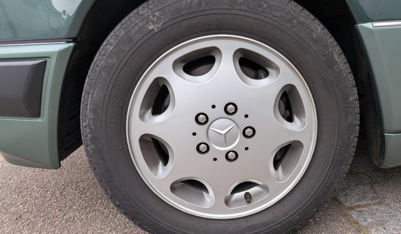 MERCEDES-BENZ 300 CE-24 CABRIOLET BVA plein