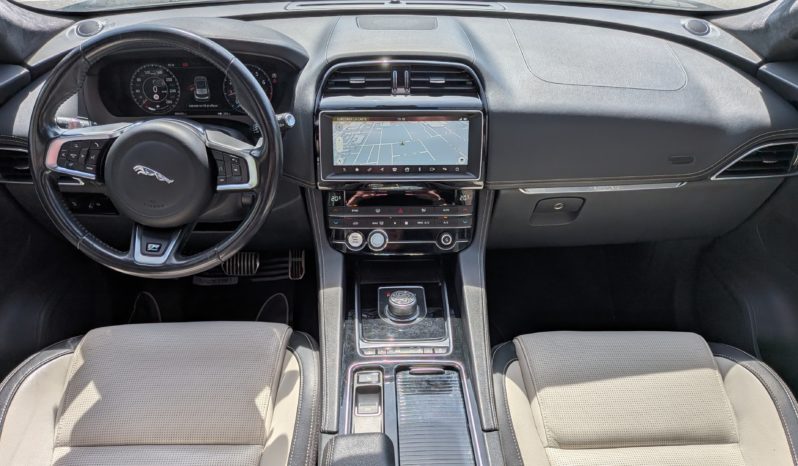 JAGUAR F-PACE 2.0T 250 CH R-SPORT 4WD BVA8 plein