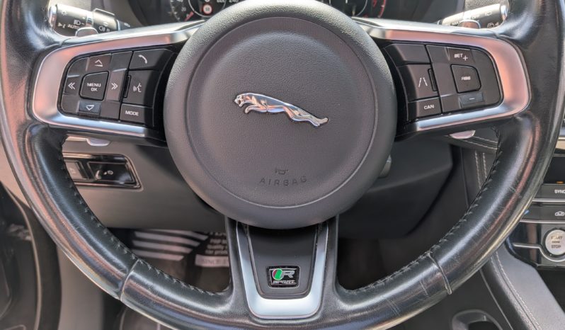 JAGUAR F-PACE 2.0T 250 CH R-SPORT 4WD BVA8 plein