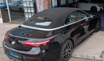 MERCEDES-BENZ CLASSE E 220d CABRIOLET 194 CH AMG LINE 9G-TRONIC plein