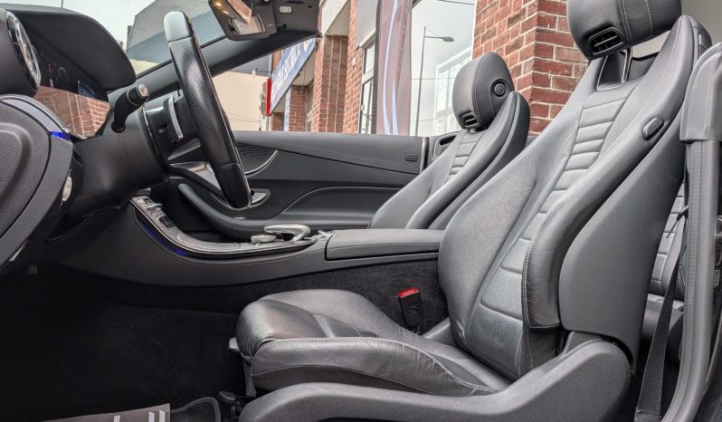 MERCEDES-BENZ CLASSE E 220d CABRIOLET 194 CH AMG LINE 9G-TRONIC plein