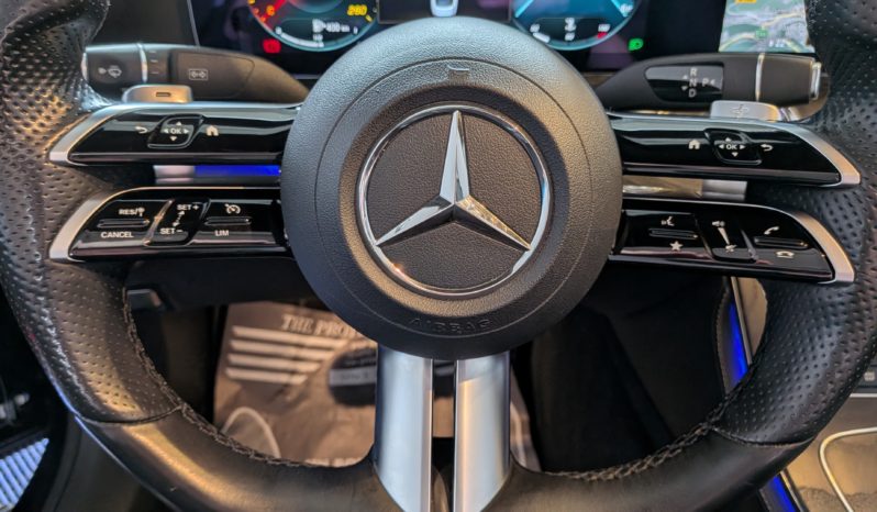 MERCEDES-BENZ CLASSE E 220d CABRIOLET 194 CH AMG LINE 9G-TRONIC plein