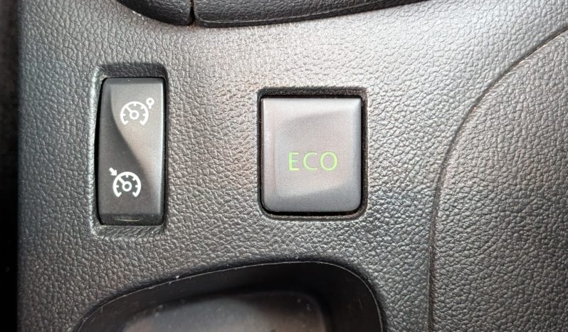 RENAULT CLIO IV 1.5 DCI 90 AIR MEDIANAV SOCIETE 2 PLACES plein